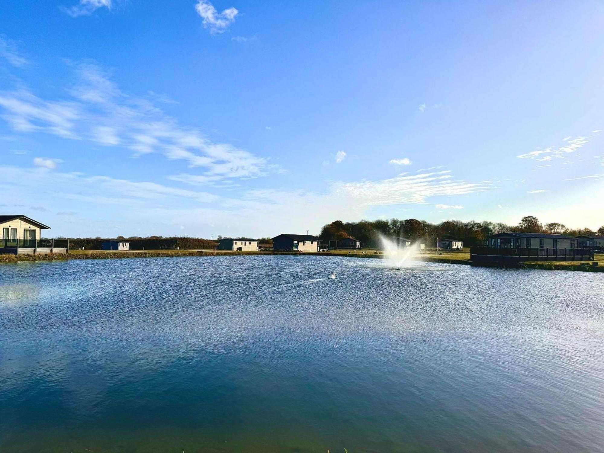 Brackenborough Lakes Resort Louth  Exterior foto