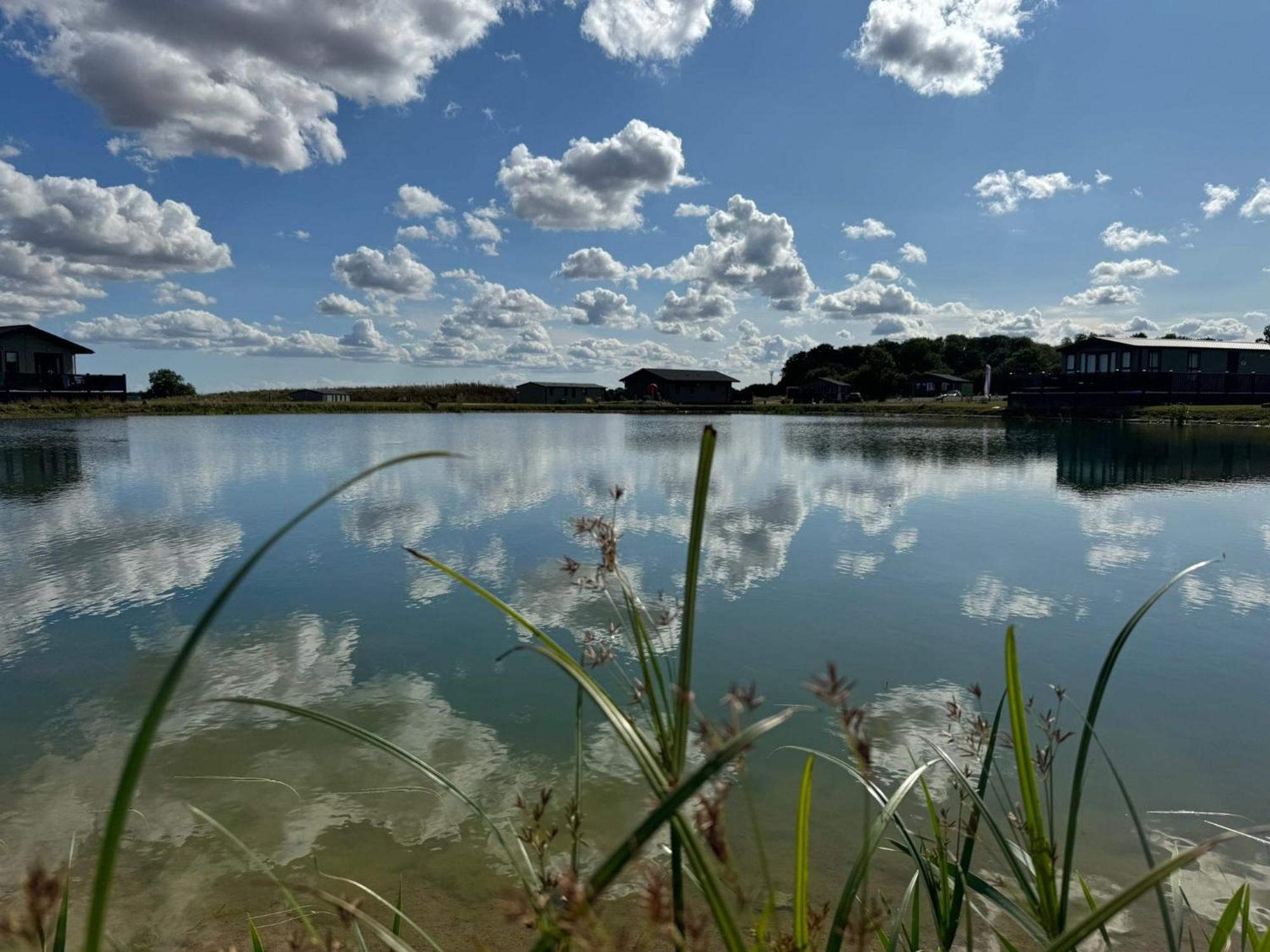 Brackenborough Lakes Resort Louth  Exterior foto